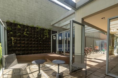 Studio à venda com 28m², 1 quarto e sem vaga Studio à venda com 28m², 1 quarto e sem vagaÁrea comum