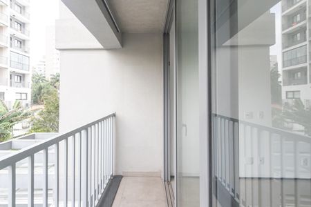 Studio à venda com 28m², 1 quarto e sem vaga Studio à venda com 28m², 1 quarto e sem vagaVaranda