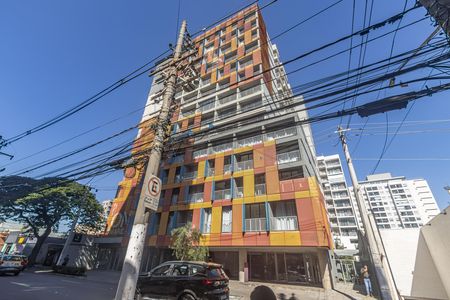 Studio à venda com 28m², 1 quarto e sem vaga Studio à venda com 28m², 1 quarto e sem vagaFachada
