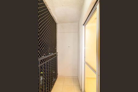 Sacada de apartamento à venda com 3 quartos, 57m² em Jardim Cocaia, Guarulhos