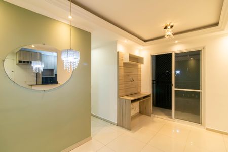 Sala de apartamento à venda com 3 quartos, 57m² em Jardim Cocaia, Guarulhos