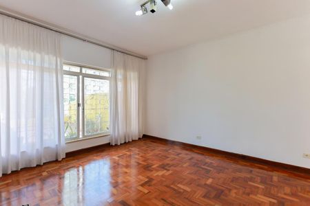 Casa para alugar com 120m², 2 quartos e 2 vagas Casa para alugar com 120m², 2 quartos e 2 vagasSala