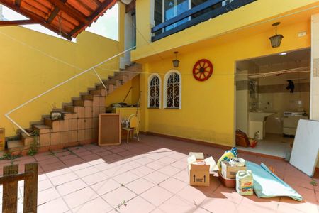 Casa para alugar com 120m², 2 quartos e 2 vagas Casa para alugar com 120m², 2 quartos e 2 vagasQuintal