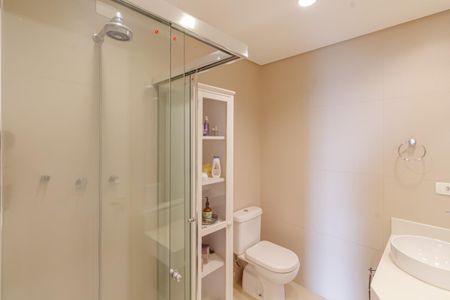 Apartamento para alugar com 250m², 3 quartos e 3 vagas Apartamento para alugar com 250m², 3 quartos e 3 vagasBanheiro