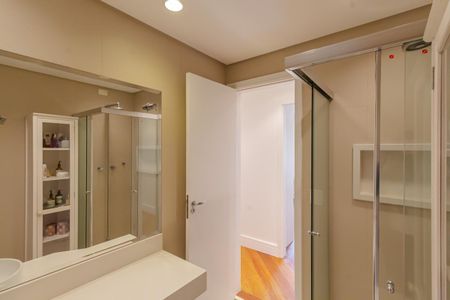 Apartamento para alugar com 250m², 3 quartos e 3 vagasBanheiro