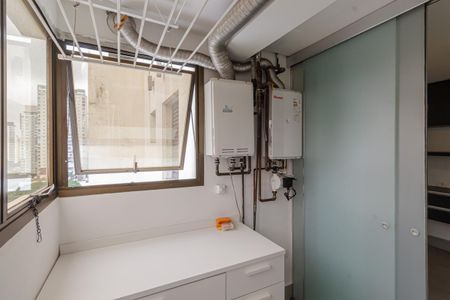 Apartamento para alugar com 250m², 3 quartos e 3 vagas Apartamento para alugar com 250m², 3 quartos e 3 vagasÁrea de Serviço