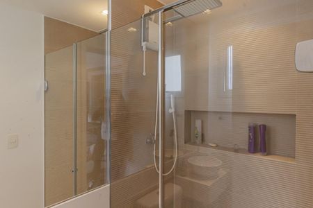 Apartamento para alugar com 250m², 3 quartos e 3 vagas Apartamento para alugar com 250m², 3 quartos e 3 vagasBanheiro 2