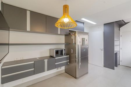 Apartamento para alugar com 250m², 3 quartos e 3 vagasCozinha