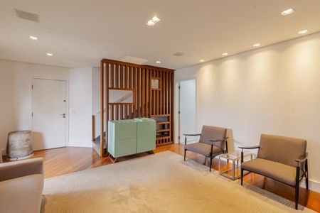 Apartamento para alugar com 250m², 3 quartos e 3 vagas Apartamento para alugar com 250m², 3 quartos e 3 vagasSala