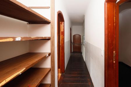 Casa para alugar com 346m², 7 quartos e 3 vagasCorredor