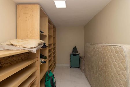 Casa para alugar com 280m², 3 quartos e 2 vagas Casa para alugar com 280m², 3 quartos e 2 vagasCloset Quarto 3