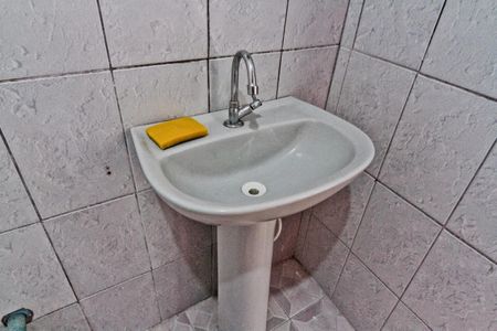 Casa para alugar com 90m², 2 quartos e 2 vagasBanheiro