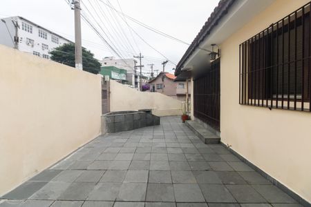 Casa para alugar com 240m², 3 quartos e 4 vagas Casa para alugar com 240m², 3 quartos e 4 vagasQuintal