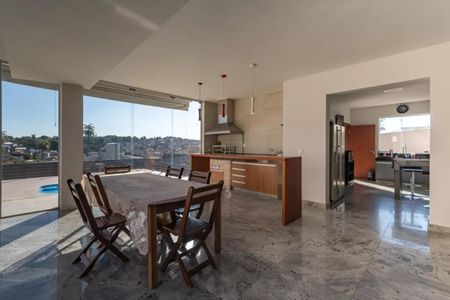 Casa à venda com 360m², 5 quartos e 3 vagasFoto 05
