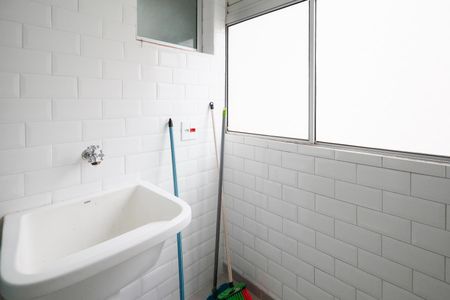 Apartamento para alugar com 60m², 3 quartos e 1 vagaÁrea de Serviço