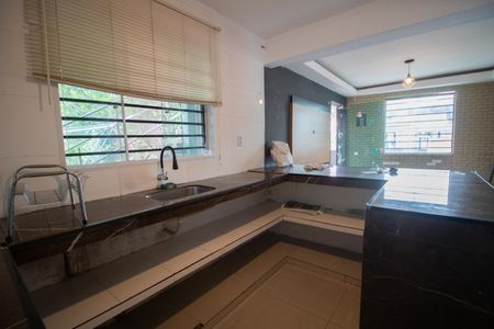 COZINHA de casa para alugar com 2 quartos, 120m² em Vila Continental, São Paulo