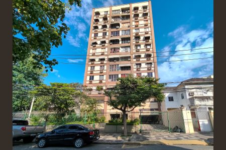 Apartamento para alugar com 75m², 2 quartos e 1 vagaFachada e portaria