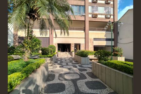 Apartamento para alugar com 75m², 2 quartos e 1 vagaFachada e portaria