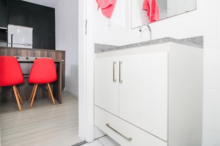 Banheiro de apartamento para alugar com 1 quarto, 33m² em Barra Funda, São Paulo