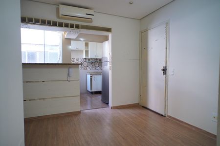 Sala de apartamento para alugar com 2 quartos, 41m² em Petrópolis, Porto Alegre