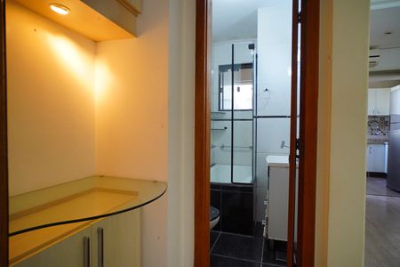 Corredor  de apartamento para alugar com 2 quartos, 41m² em Petrópolis, Porto Alegre