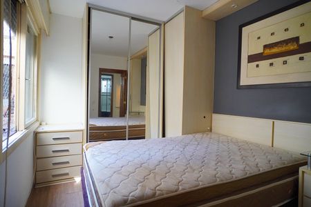 Quarto 2 de apartamento para alugar com 2 quartos, 41m² em Petrópolis, Porto Alegre