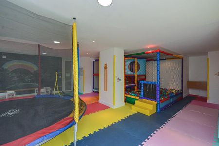 Apartamento à venda com 98m², 3 quartos e 2 vagas Apartamento à venda com 98m², 3 quartos e 2 vagasBrinquedoteca