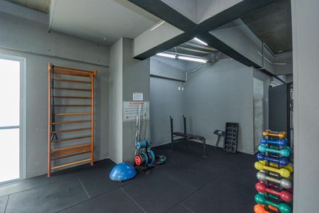 Apartamento à venda com 98m², 3 quartos e 2 vagas Apartamento à venda com 98m², 3 quartos e 2 vagasÁrea comum - Academia