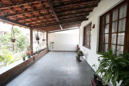 Casa à venda com 188m², 4 quartos e 3 vagasVaranda