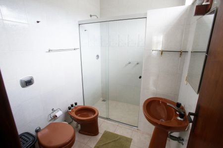 Casa à venda com 188m², 4 quartos e 3 vagasBanheiro da Suíte 2