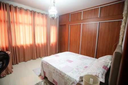 Casa à venda com 188m², 4 quartos e 3 vagasQuarto Suíte 1