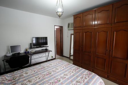 Casa à venda com 188m², 4 quartos e 3 vagasQuarto Suíte 2