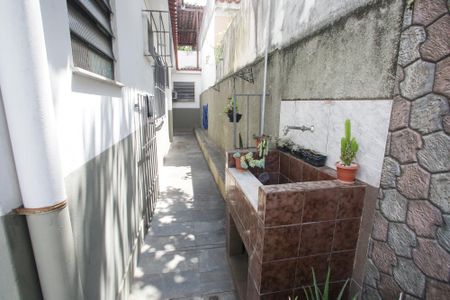 Casa à venda com 188m², 4 quartos e 3 vagasCorredor Lateral