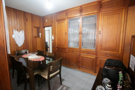 Casa à venda com 188m², 4 quartos e 3 vagasCopa