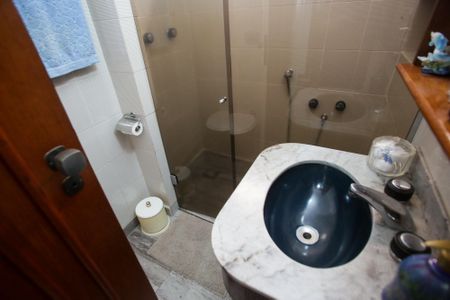 Casa à venda com 188m², 4 quartos e 3 vagasBanheiro Social