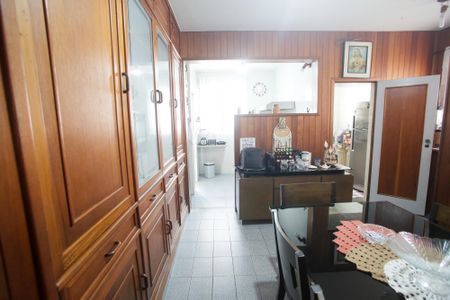 Casa à venda com 188m², 4 quartos e 3 vagasCopa