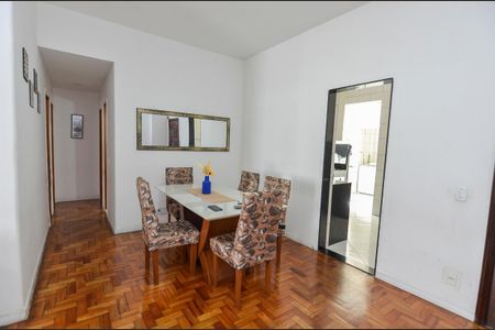 Apartamento à venda com 115m², 3 quartos e sem vagaSala
