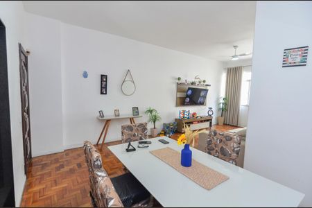 Apartamento à venda com 115m², 3 quartos e sem vagaSala