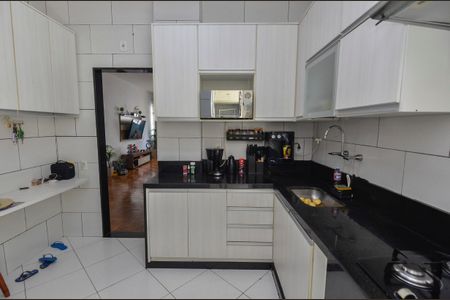 Apartamento à venda com 115m², 3 quartos e sem vagaCozinha