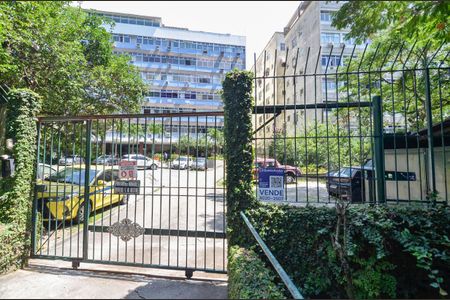 Apartamento à venda com 115m², 3 quartos e sem vagaFachada