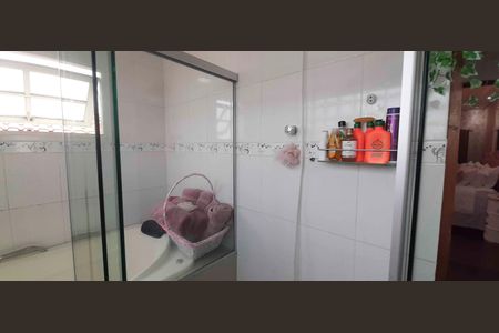 Casa à venda com 206m², 4 quartos e 2 vagas