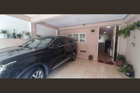 Casa à venda com 206m², 4 quartos e 2 vagas