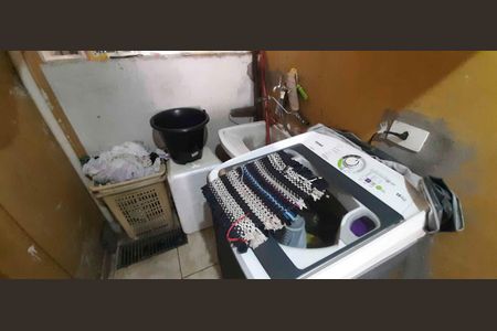 Casa à venda com 206m², 4 quartos e 2 vagas