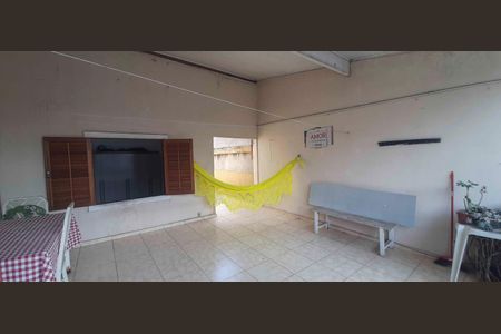 Casa à venda com 206m², 4 quartos e 2 vagas