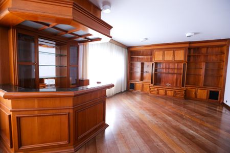 Casa à venda com 4 quartos, 800m² em Vila Pereira Cerca, São Paulo