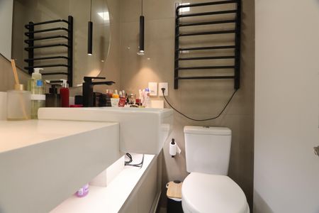 Apartamento à venda com 76m², 3 quartos e 2 vagasBanheiro suíte