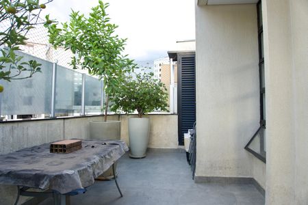 Apartamento à venda com 136m², 3 quartos e 1 vagaVaranda