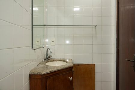 Banheiro de kitnet/studio para alugar com 1 quarto, 45m² em Vila da Saúde, São Paulo