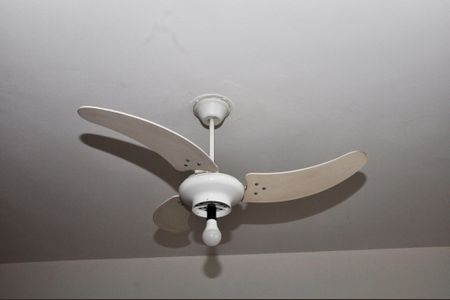 Casa para alugar com 224m², 4 quartos e 4 vagasDetalhe - Quarto 01 com Closet e Suíte