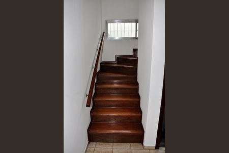 Casa para alugar com 224m², 4 quartos e 4 vagasDetalhe - Escada Quartos